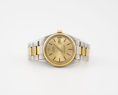 ROLEX ''OYSTER PERPETUAL DATEJUST'' 
Montre bracelet d'homme en or (750) et acier.

Cadran...