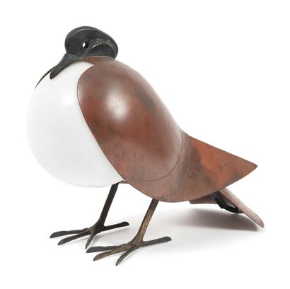FRANÇOIS-XAVIER LALANNE (1927-2008) Pigeon lamp, 1991-92.
Patinated copper body and...