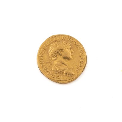 TRAJAN ( 98-117) 
Aureus. 7,38 g.

His laurelled and draped bust on the right.

R/...