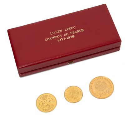 null Principality of MONACO Lot of three coins including:
- 200 francs gold (900)....