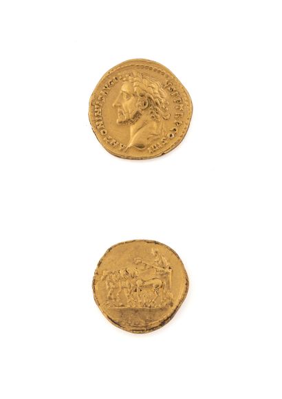 ANTONIN Le Pieux (138-161) 
Auréus. 7,02 g.

Sa tête laurée à gauche. 

R/ Antonin...