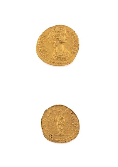 JULIA DOMNA 
JULIA DOMNA, wife of Septimius Severus (217).

Aureus. 7,37 g.

Her...