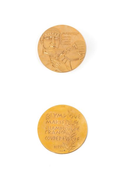 null FRANCE
Médaille en or (920).
Av. Fondation de Marseille, Gyptis offre la coupe...