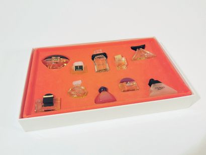 ITALIAN PERFUMES COLLECTION Coffret en carton contenant 10 flacons miniatures de...