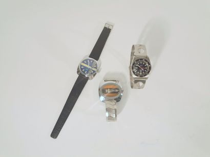null Lot of three men's wrist watches : 

- TISSOT 

- LULLI SPORT

- ROGAU. 

Some...