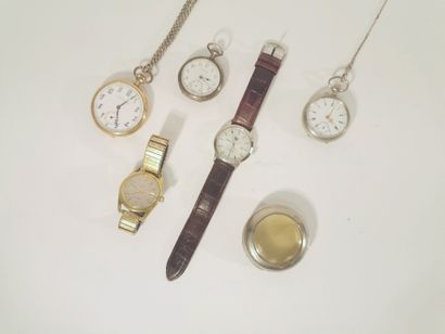 null Lot including: 

- LIP 

Men's wristwatch in gilt metal and steel. 

Automatic...