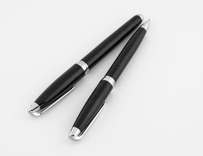 Set of two ballpoint pens in black resin,...