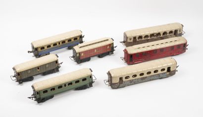 JEP Lot of seven passenger cars. 
In lithographed and painted sheet metal. Many repaints....