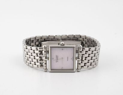 VAN CLEEF & ARPELS, Ladies' wristwatch in steel. 
Square case. 
Pink mother-of-pearl...
