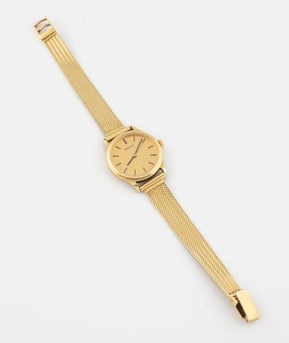 ZENITH Lady's wristwatch in yellow gold (750). 
Round case. 
Dial with golden background,...