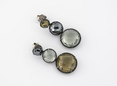 DAVID YURMAN Paire de pendants d'oreilles en argent (min. 800) noirci et or jaune...