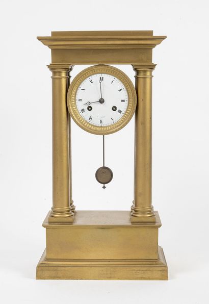 FRANCE, XIXEME SIECLE Portico clock in gilded brass, entirely bronzed, formed of...