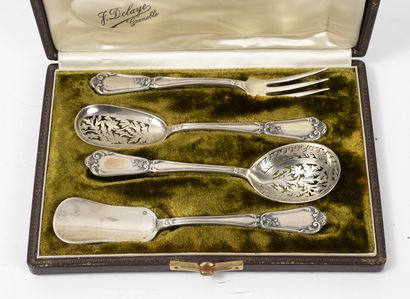 null Silver candy set (4 p.) (950) with foliage and scrolls decoration, engraved...