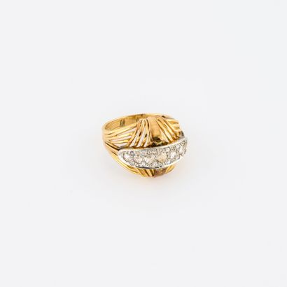 
Yellow gold (750) filigree ring, the platinum...