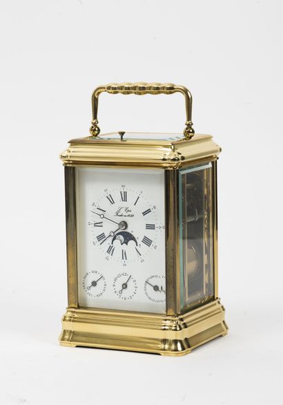 L'ÉPÉE, La Gorge Officer's clock in glass and gilt brass of terminal form with top...