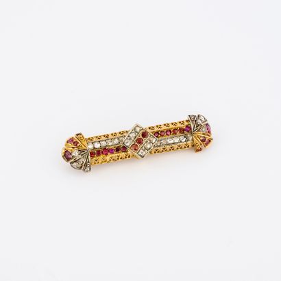 
Yellow gold (750) barrette brooch set with...