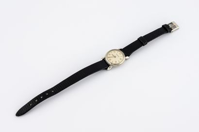 JAEGER LECOULTRE Lady's wrist watch. 

Round steel case. 

Dial with silvered bottom,...