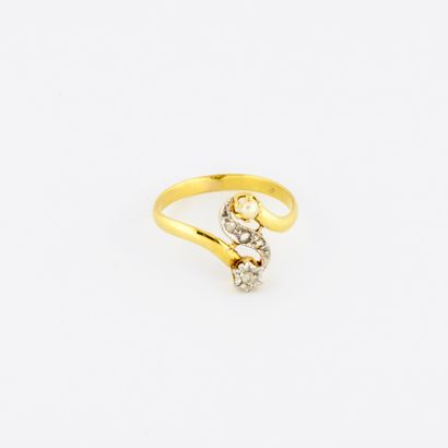 null 
Ring you and me in yellow and white gold (750) decorated with rose-cut diamonds...