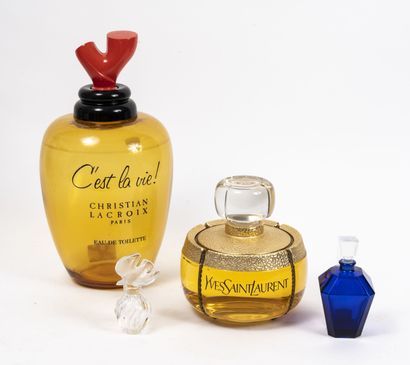 Yves Saint LAURENT Champagne.

Flacon factice. H. : 17 cm.

ON JOINT :

- Christian...
