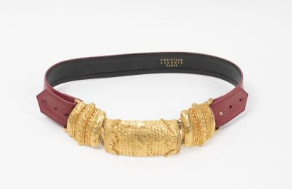Christian LACROIX Raspberry leather belt.

Important central buckle articulated in...