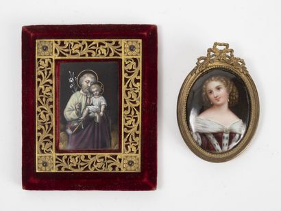 École du XIXème ou XXème siècle Deux miniatures :

- une ovale figurant le Portrait...