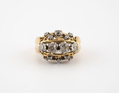 null Yellow gold (750) ring set with old cut diamonds. 

Gross weight : 10 g. - Finger...