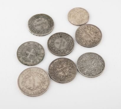 FRANCE, BELGIQUE & ITALIE, XIXème-XXème siècles Lot de pièces en argent :

- 5 Francs...