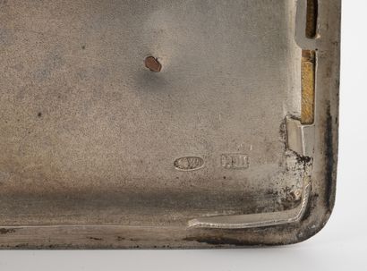 RUSSIE IMPERIALE, début du XXème siècle Silver (min. 800) rectangular cigarette case...