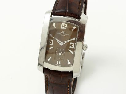 BAUME & MERCIER ''HAMPTON'' 
Men's wrist watch in steel.




Radiant brown dial with...