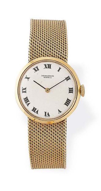 INTERNATIONAL WATCH COMPANY Montre bracelet de dame en or jaune (750).
Boîtier rond.
Cadran...