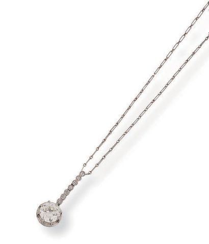 null Necklace chain in platinum (850) with elongated mesh and pendant in platinum...