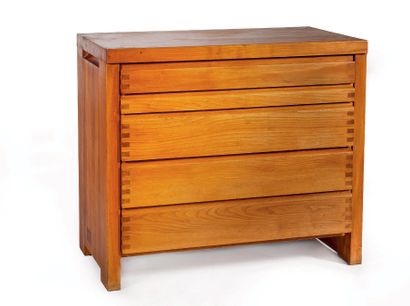 Pierre CHAPO (1927-1987) R 09 A.
Short chest of drawers.
Model created in 1960.
In...