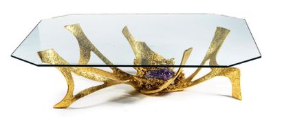 Attribué à Claude Victor BOELTZ (1937) Low table.
Gilded bronze base decorated in...