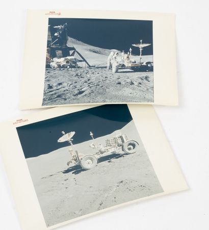 NASA Apollo 15.

Sur le sol lunaire, 31 juillet et 2 août 1971.

Lot de deux tirages...