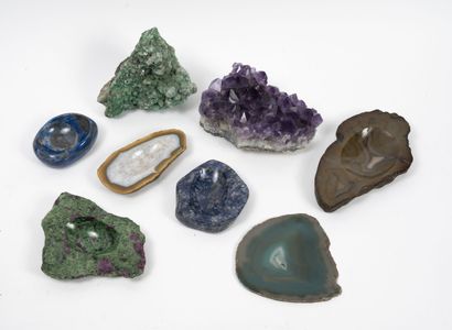 Lot of crystals (amethyst, green stone) and...