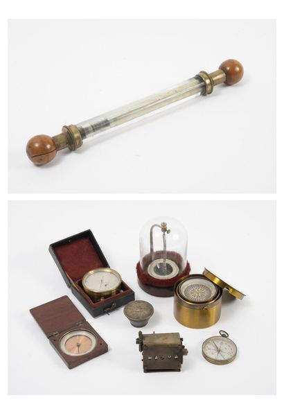 EUROPE, fin du XIXème ou début du XXème siècles Small set of scientific instruments:

*...