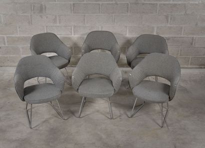 Eero Saarinen (1910-1961) Lot de 6 fauteuils Conférence. 
Modèle conçu en 1957. 
Structure...