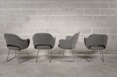 Eero Saarinen (1910-1961) 
Lot de 4 fauteuils Conférence.




Modèle conçu en 1957.




Structure...