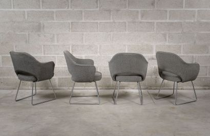 Eero Saarinen (1910-1961) Lot de 4 fauteuils Conférence. 
Modèle conçu en 1957. 
Structure...