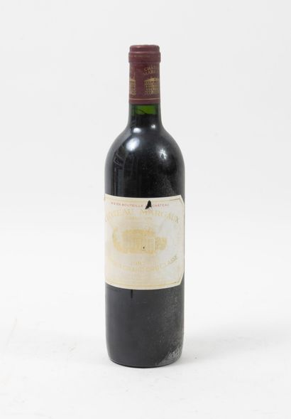 CHÂTEAU MARGAUX 1 bottle, 1987.

GCC1 Margaux.

Good level.

Faded label. 

Stains...