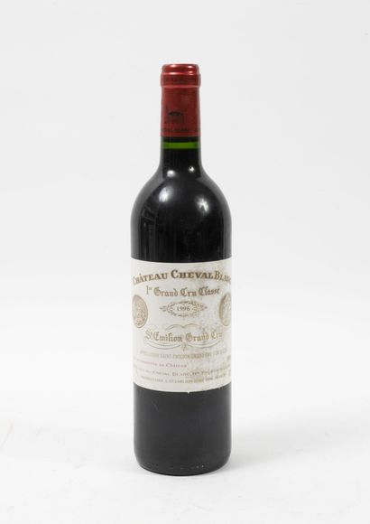CHÂTEAU CHEVAL BLANC 1 bouteille, 1996.

GCC1 (A) Saint-Emilion.

Bon niveau.

Infimes...