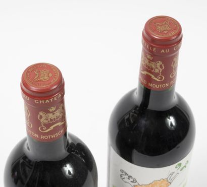 Château Mouton Rothschild 2 bottles, 1999.

GCC1 Pauillac.

Good level.

Scratches,...