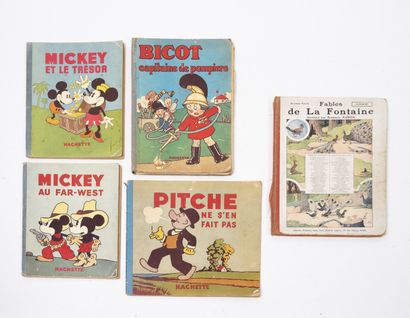 Disney, Walt Lot of three Mickey albums including:

-Mickey and the treasure. 1934....