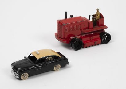 DINKY TOYS France Black and beige 24X Ford cab. 
Minor wear and scratches. 
ON JOINT...