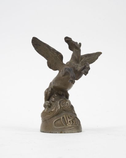 D'après Gaston BROQUET (1880-1947) "Pegasus - Automobiles Buchet".

Proof in bronze...