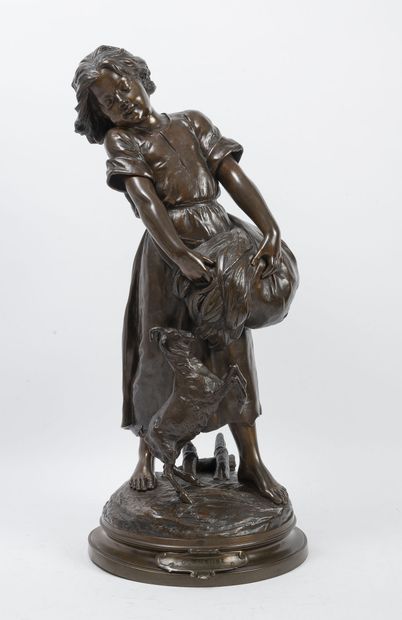 D'après Edouard DROUOT (1859-1945) La glaneuse.

Épreuve en bronze à patine brune...