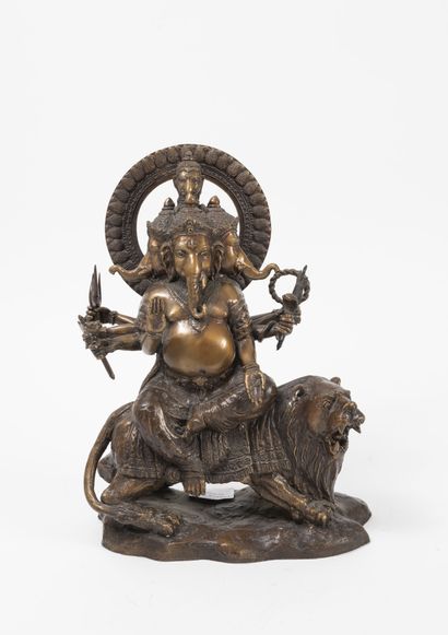 INDE, XXème siècle - Ganesh seated in front of a basin

On the back part, a handle...