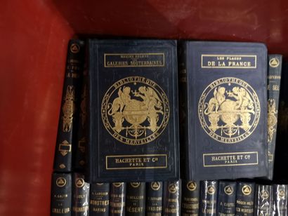 HACHETTE, la Bibliothèque Mystérieuse Deux manettes de livres de vulgarisation sur...