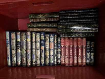 null Three cases and a handle of children's or teenage books, 19th century :

- most...