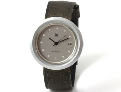 LIP ''GALAXIE'' Men's wrist watch in matte chromed metal.

Round case.

Silvered...